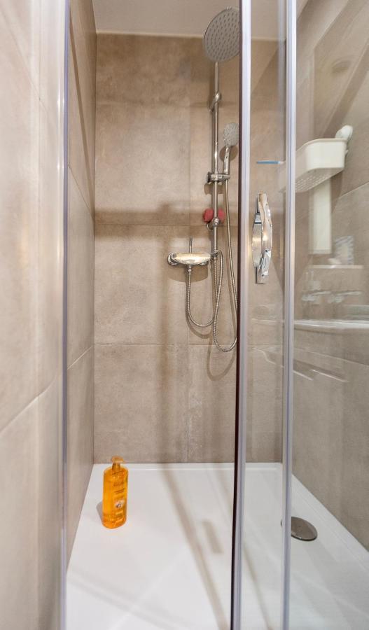 La Chambre Suspendue By Maison Brasseurs D'Etoiles Liege Ngoại thất bức ảnh